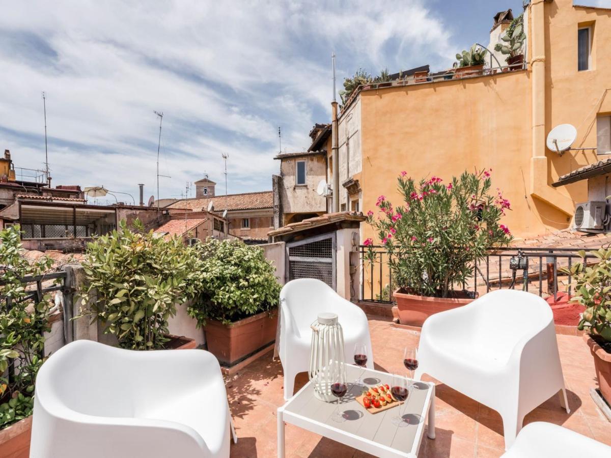 The Best Rent - Two-Bedroom Apartment With Terrace Near Trevi Fountain Roma Eksteriør bilde