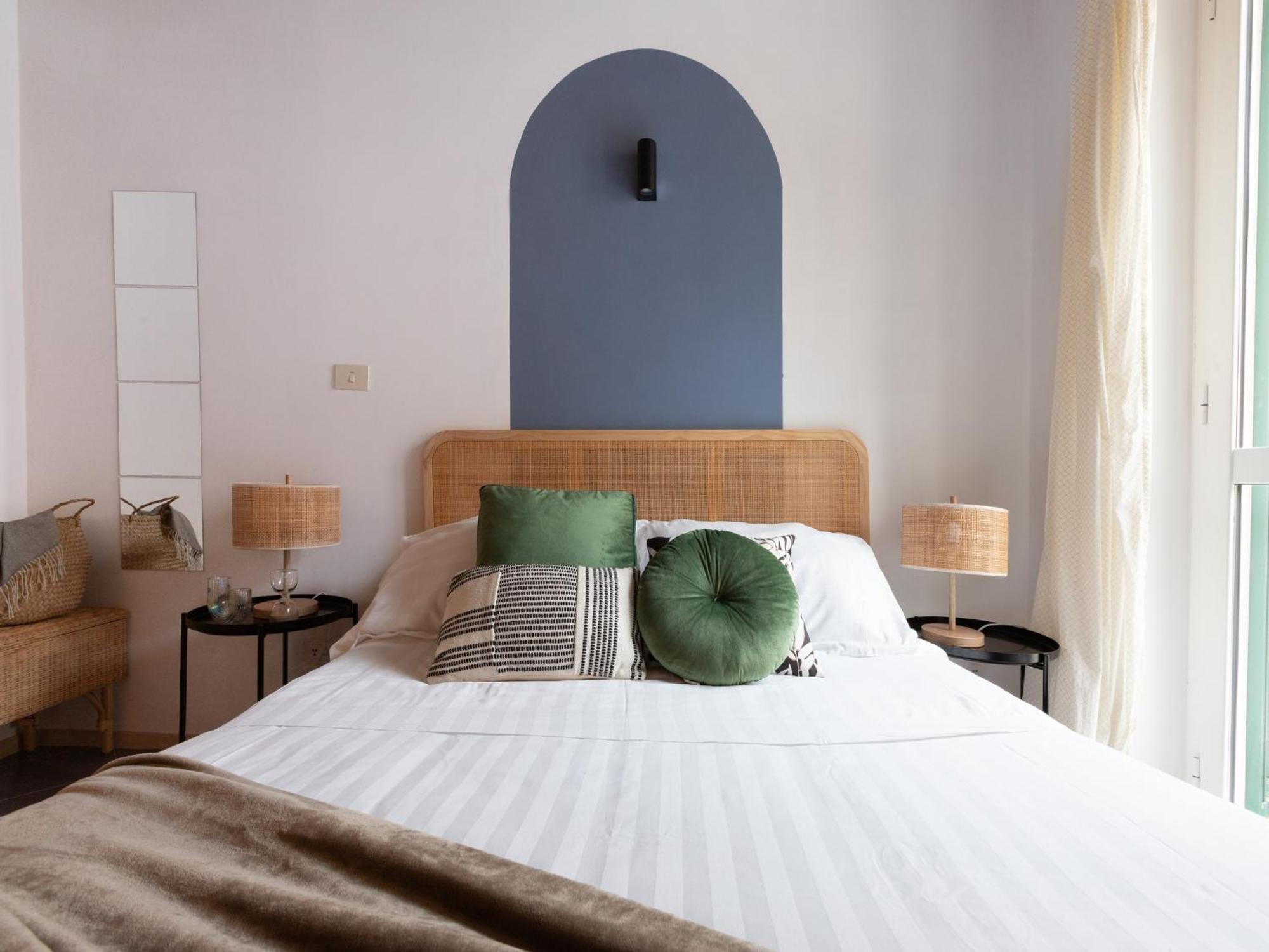 The Best Rent - Two-Bedroom Apartment With Terrace Near Trevi Fountain Roma Eksteriør bilde